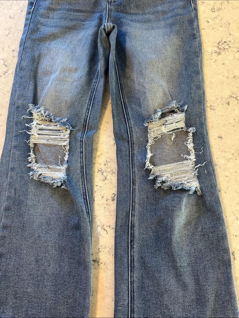 Women’s Risen Distressed High Rise Cropped Jeans - Picture 7 of 8